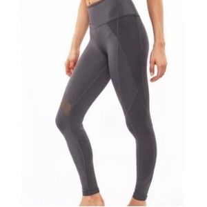 Women’s Free People FP Movemeny Lira? Leggings size L slate NWT